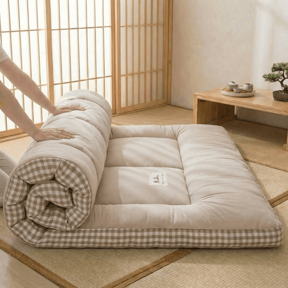 futon fibre de soja beige roulé, ambiance japonaise naturelle - Tenrai
